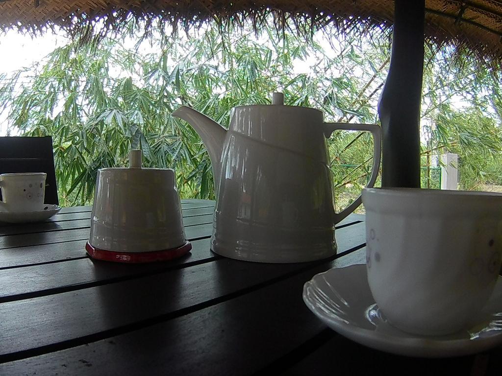 Chillenjoy Cabanas & Restaurant Tangalle Exterior photo