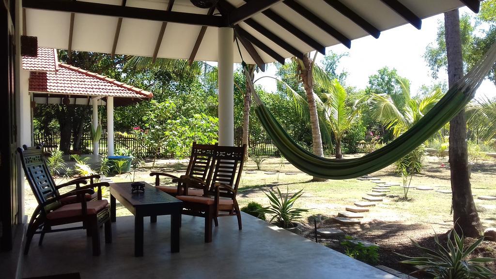 Chillenjoy Cabanas & Restaurant Tangalle Exterior photo