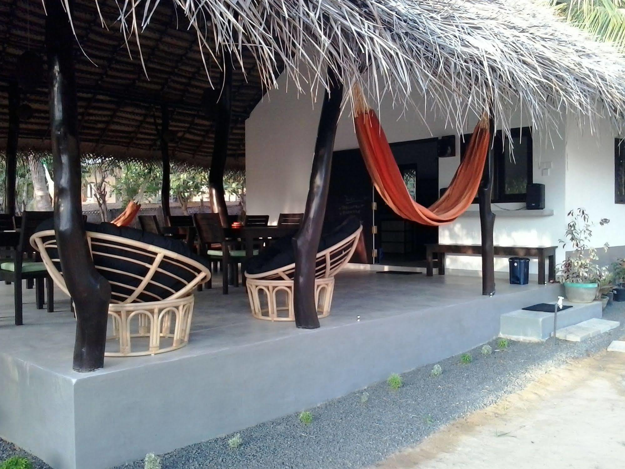 Chillenjoy Cabanas & Restaurant Tangalle Exterior photo
