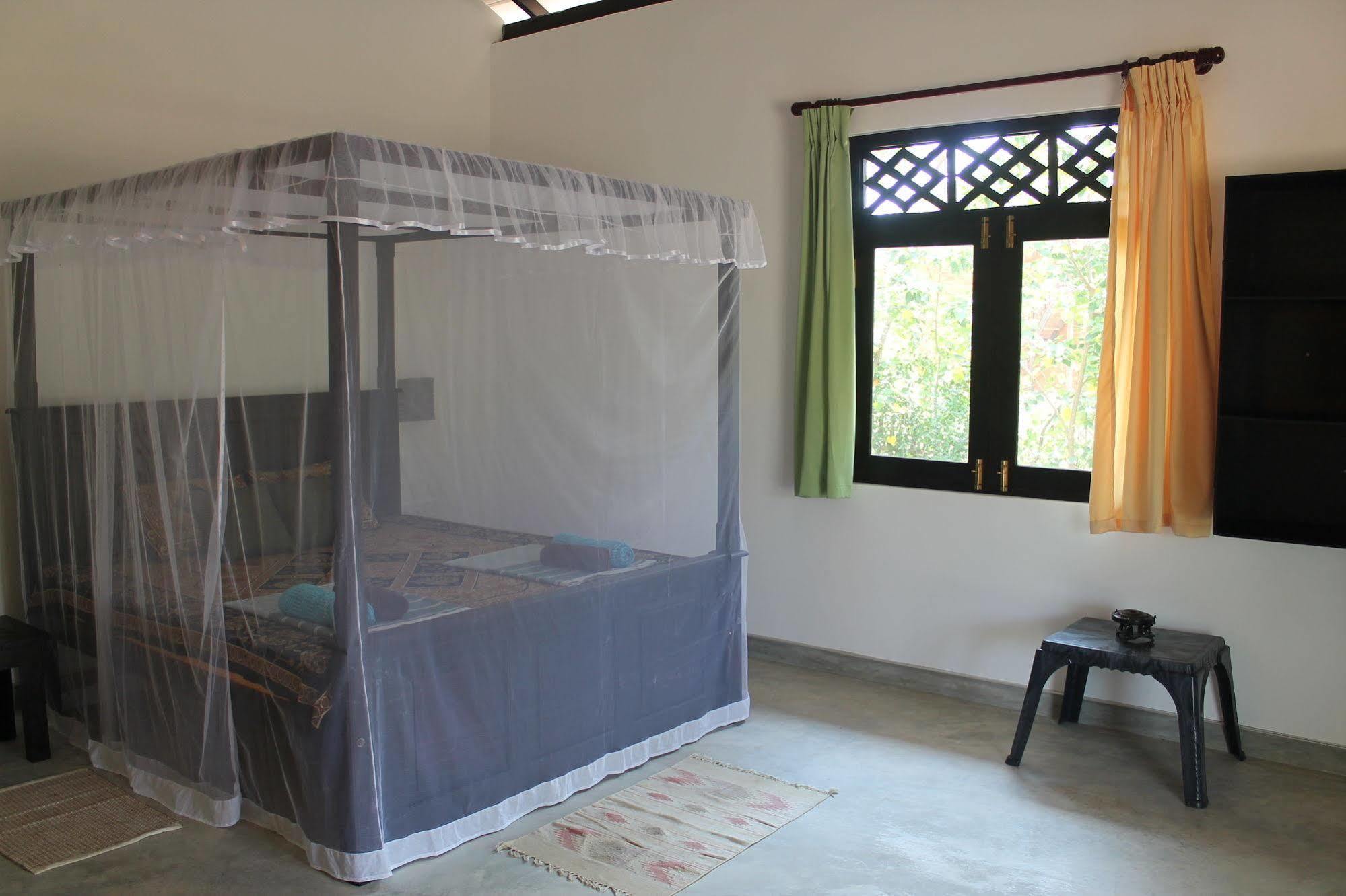 Chillenjoy Cabanas & Restaurant Tangalle Exterior photo