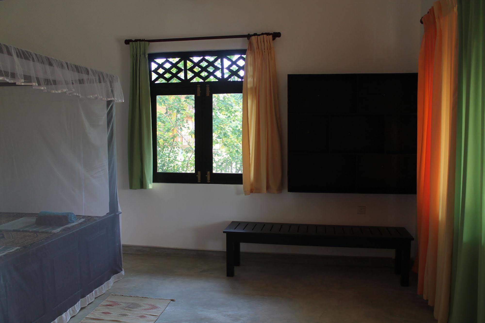 Chillenjoy Cabanas & Restaurant Tangalle Exterior photo