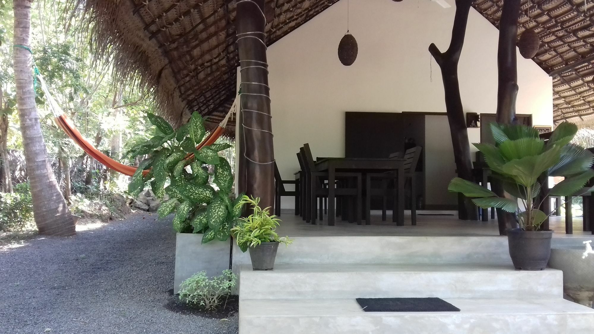 Chillenjoy Cabanas & Restaurant Tangalle Exterior photo