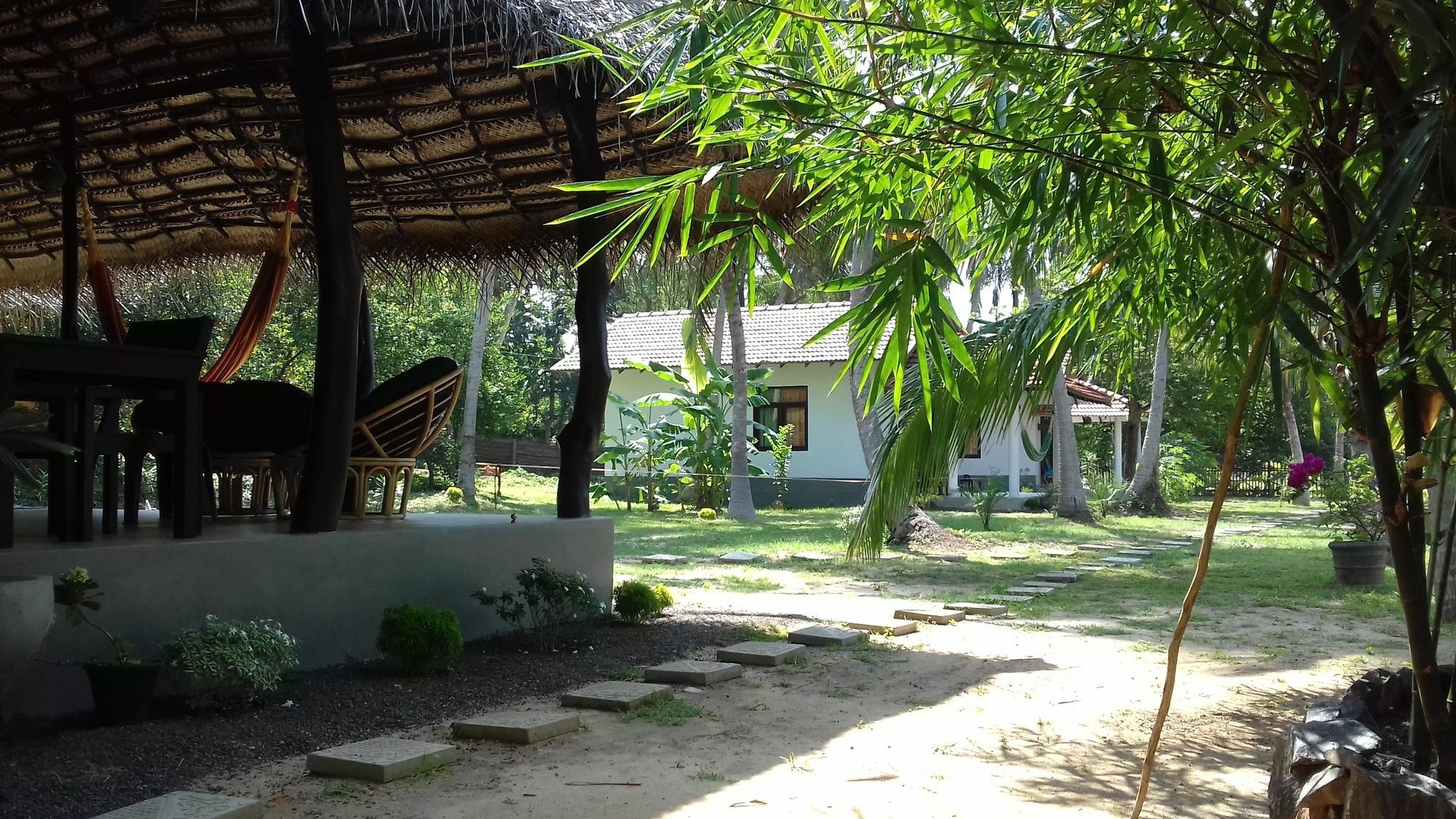 Chillenjoy Cabanas & Restaurant Tangalle Exterior photo